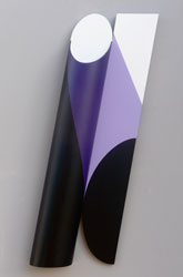 Projection violette - 2011<br><span>Acrylique sur bois et matière plastique, 96 x 31,5 x 10 cm</span>